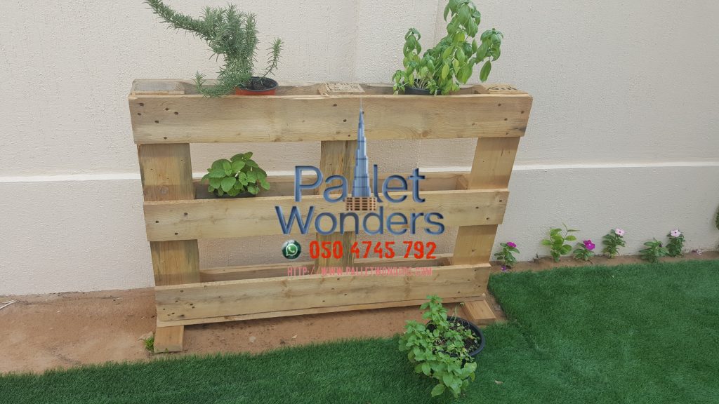 0507330544 pallets wooden