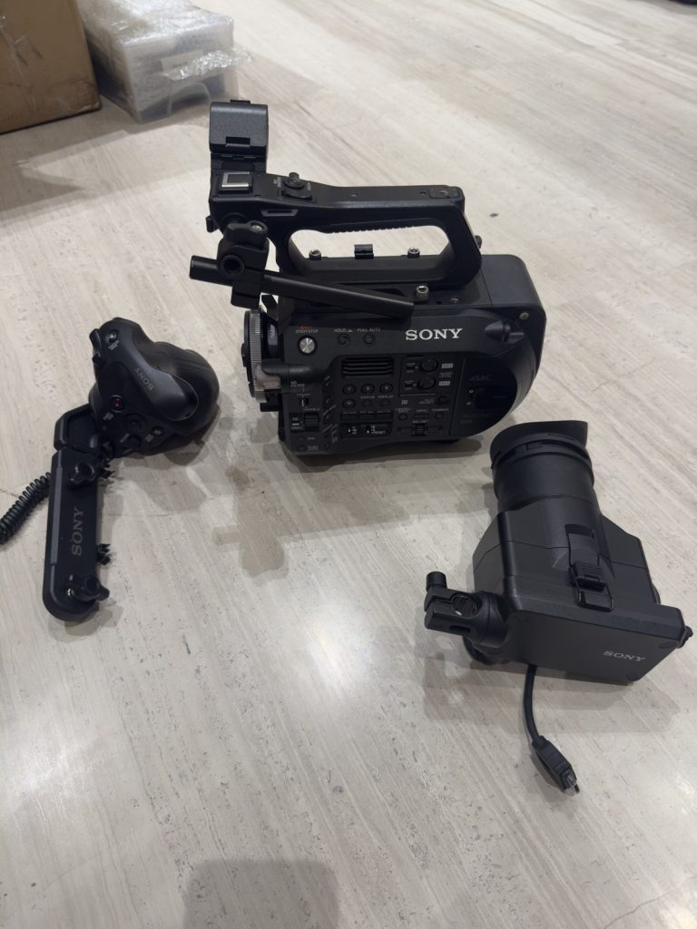 Sony PXW-FS7 II 4K Super 35 Camcorder + Accessories