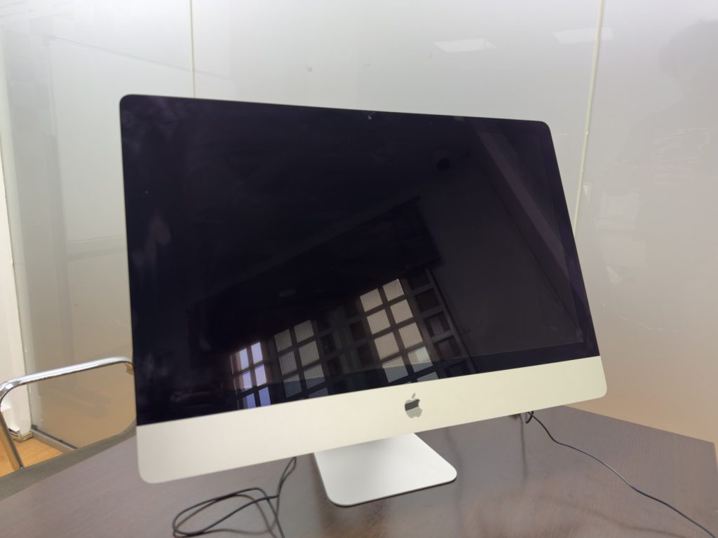 Apple iMac 27″ Retina 5K (Late 2014) – i7 4GHz, 32GB RAM, 4GB Graphics, 3TB