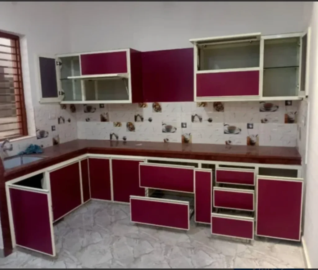 Why Choose an Aluminium Kitchen Cabinet for a Modern UAE Home?